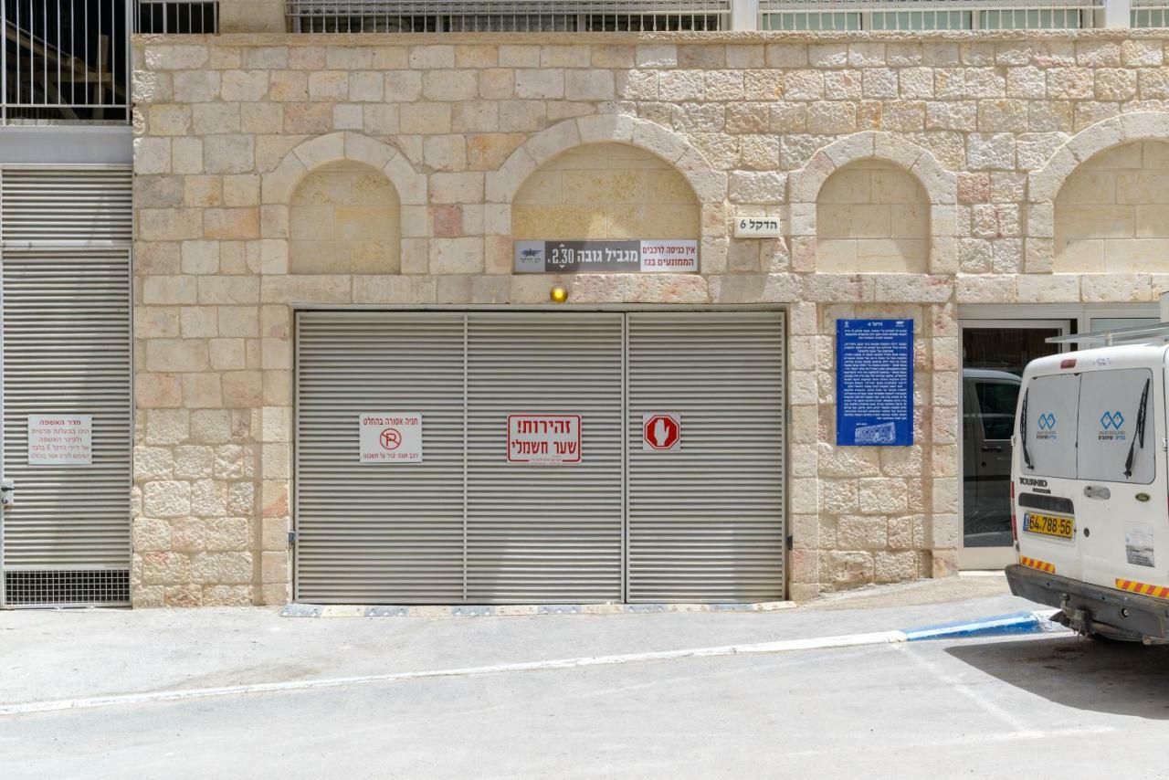 Design & Veranda Next To Mahane Yehuda Market By Feelhome Jeruzalem Buitenkant foto